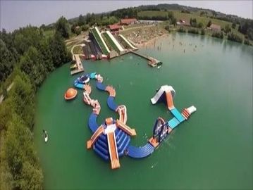 Resort Adventure Inflatable Waterpark Tremplins Water Jump - Lac - Arroques