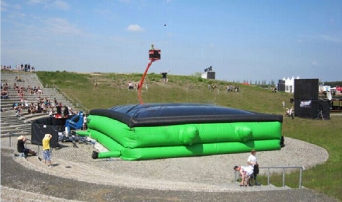 inflatable stunt bag