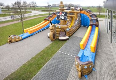 Mega Glijbaan Amazing Giant Inflatable Water Slide , Inflatable Pirate Ship Double Slide