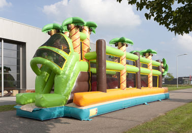 Comercial Jungle Theme Mega Bouncy Blow Up Obstacle Course Red Balls