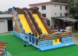 Hand Drawing Double Lanes Inflatable Water Slides For Ocean Theme Park