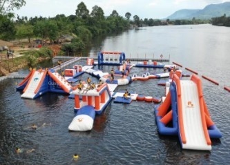 0.9mm PVC Inflatable Floating Water Park Inflatable Obstacle Course On Water EN71