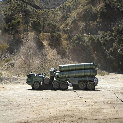 Wind Resistance Performance Custom Inflatable Air Defense Missile Vehicle Decoy