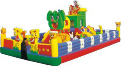 EN14960 Tarpaulin Blow Up Amusement Park Customized Inflatable Theme Park