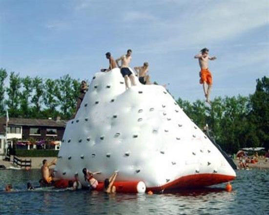 Crazy Inflatable Water Toys Inflatable Iceberg / Icetower For Floating Water Park
