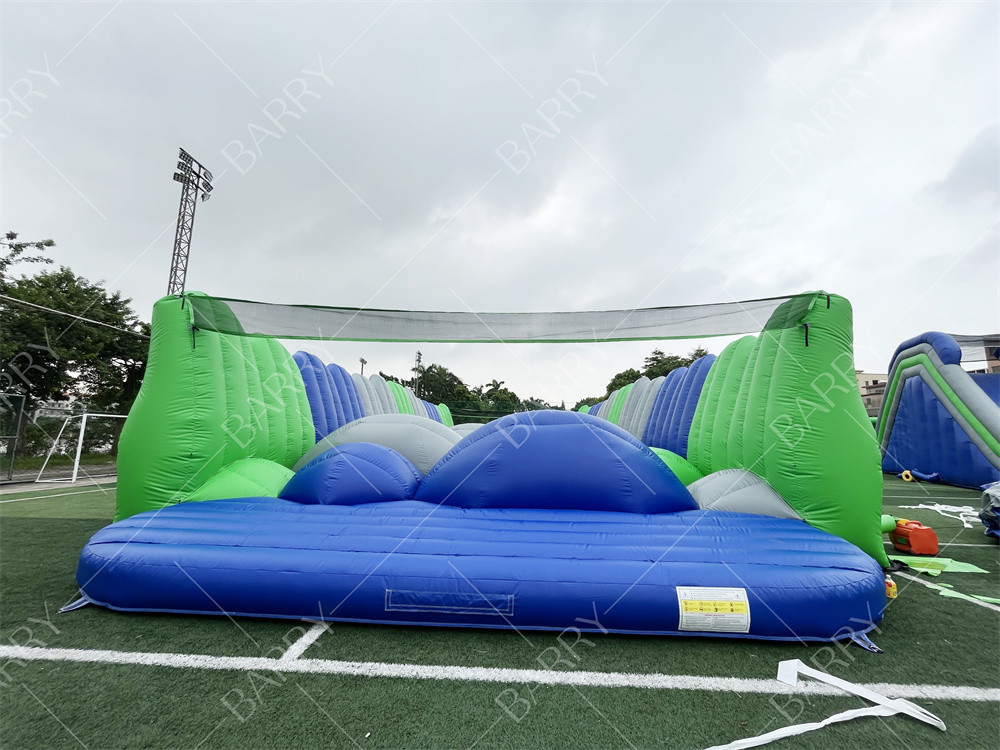 Outdoor Carnival Giant Obstacle Course Jump Around 5k Bouncy Castle Run For Commercial Use