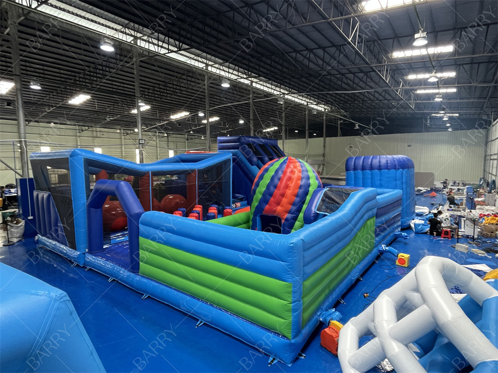 Commercial Inflatable Theme Park With Big Ball Obstacle Course Indoor Bounce Playground Disco Bounce Basketball Hoop