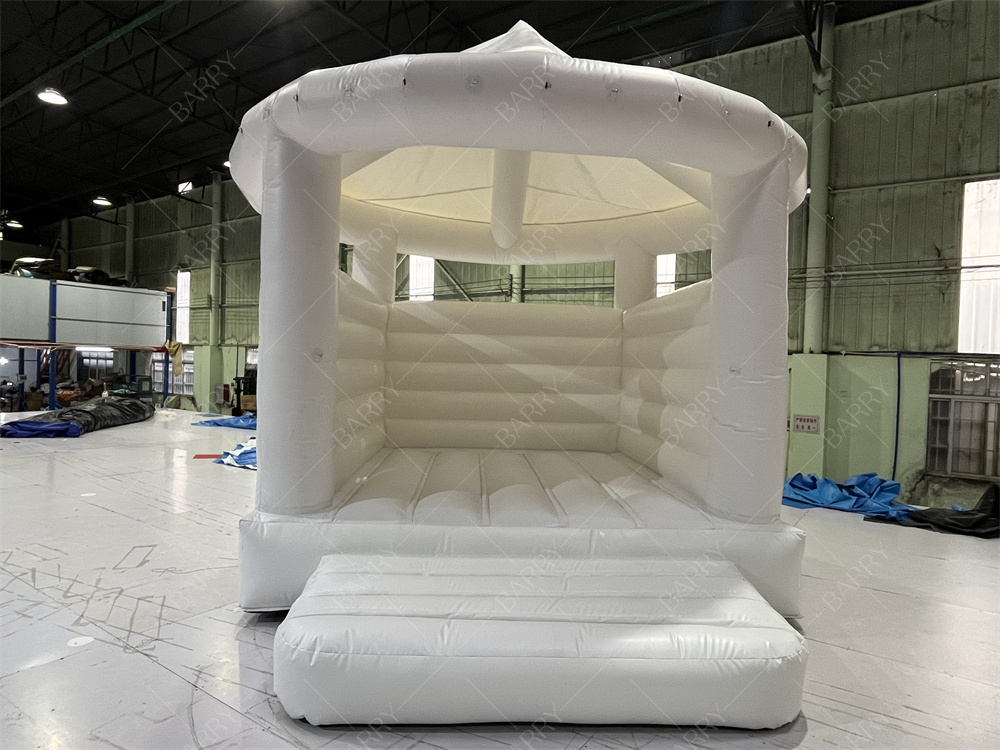 5x4.5x4.5m White Indoor Inflatable Bouncers With Cover Inflatable Jump Houses For Wedding