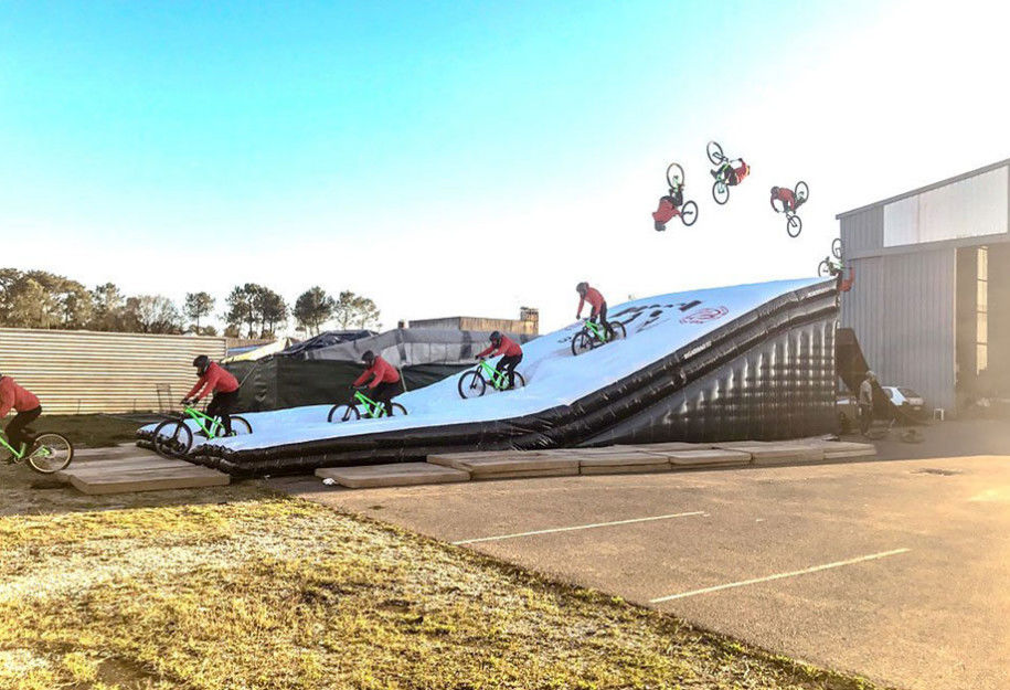 Custom Outdoor Big Inflatable Jump Airbag With Ramp For Skiing Or Bmx Bike Stunt Or FMX