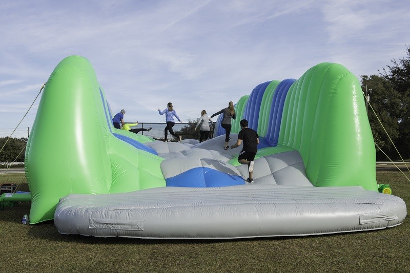 Giant Inflatable Obstacle Course / 5k Insane Inflatable Obstacle Course