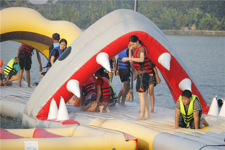 inflatable floating water park