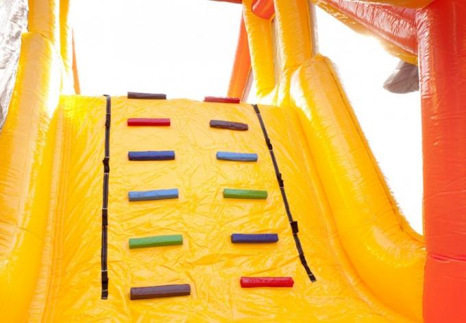Competive Bounce House Obstacle Course Jumpers Run Beach 17 5m For Adult